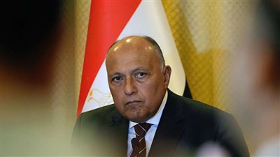 وزير الخارجية يُهنىء نظيره الجزائري بالمنصب الجديد