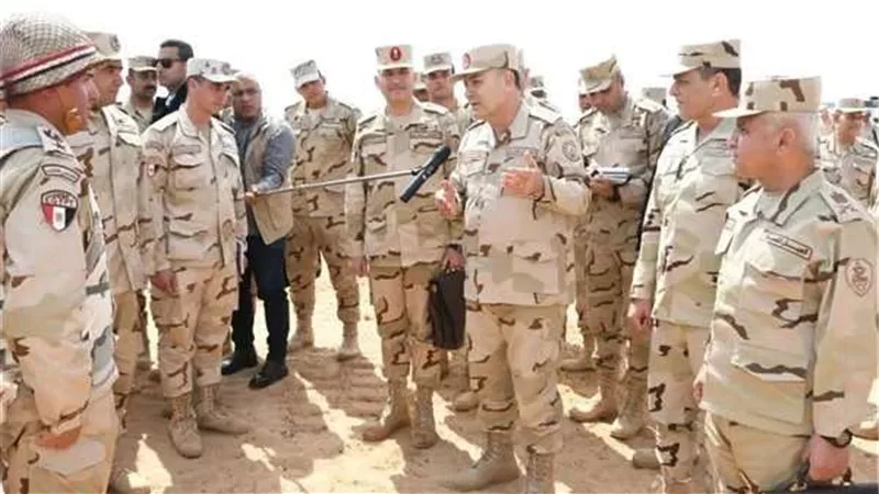 رئيس الأركان يشهد بياناً للتكتيكات الصغرى والمهارة في الميدان لإحدى تشكيلات الجيش الثاني الميداني