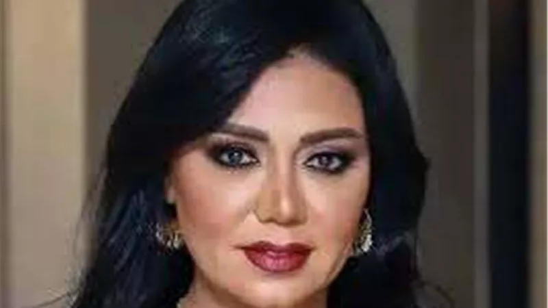 مش عايزه أشهرها هي نكرة.. رانيا يوسف تكشف تفاصيل خلافها مع إحدى الفنانات في 