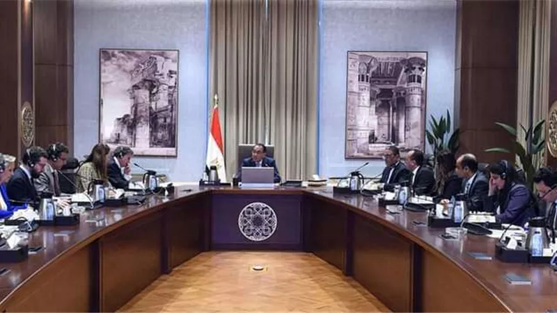 رئيس الوزراء لوفد كتاب وسياسيين فرنسي: نحارب الفكر التكفيري والمتطرف منذ 10 سنوات