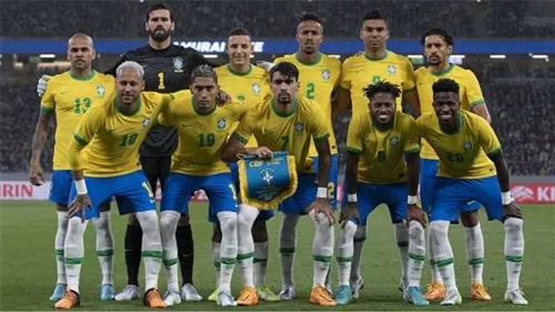 مدرب البرازيل المؤقت يثير دهشة حارس مرمى مانشستر سيتي بهذا الأمر