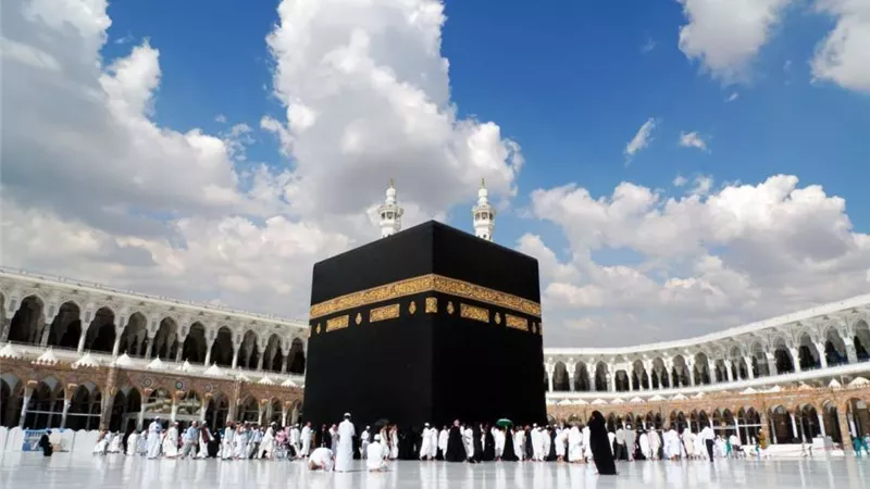 جهود مكثفة من رئاسة الحرمين في أول جمعة من رمضان