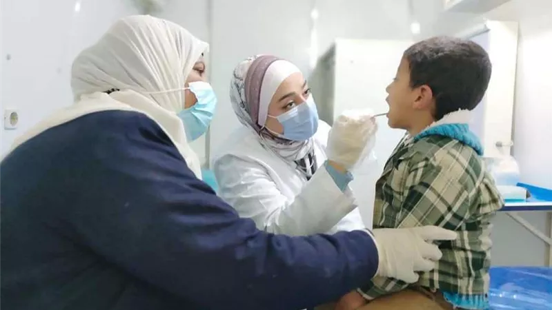 تقديم الخدمات الطبية لـ 10 آلاف مواطن في 6 قوافل طبية بالمنيا