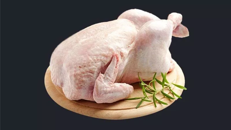 حكم تقطيع الدجاج قبل خروج الروح