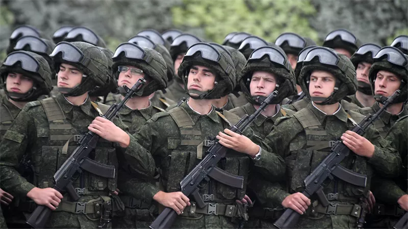 الدفاع الروسية تعلن تطعيم أكثر من 10 آلاف عسكري ضد فيروس كورنا حتى الآن