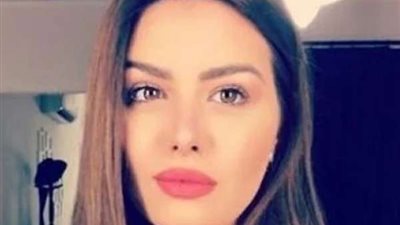 شاهد.. هنادي مهنا تخطف قلوب الجمهور بإطلالة كلاسيكية