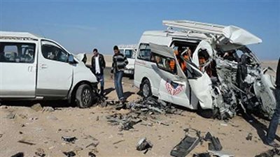 إصابة 7 أشخاص بحادث تصادم سيارتين بالقرب من مطار سوهاج