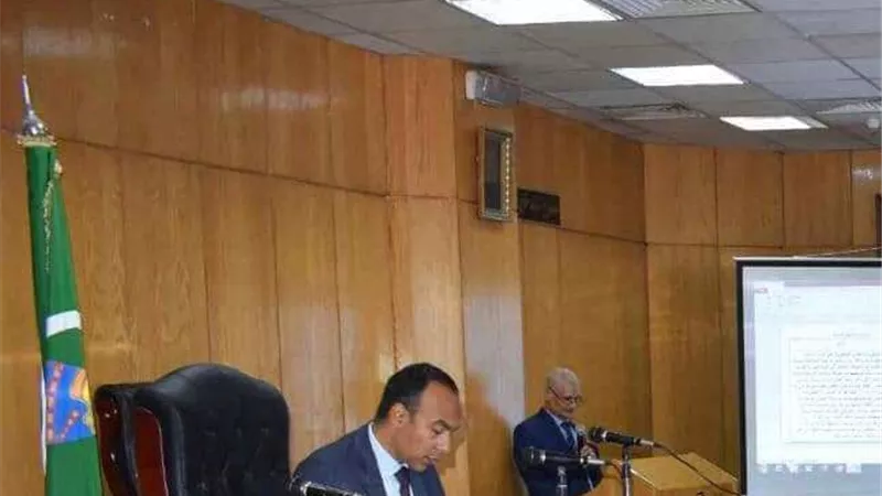 نائب محافظ المنيا يناقش الموقف التنفيذي للمؤشرات السكانية