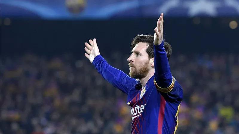تقارير: ميسي يتواصل مع تشافي ويقترب من العودة إلى برشلونة