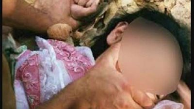 صاحب مصنع يعتدي جنسيا على ابنة صديقه بالمحلة