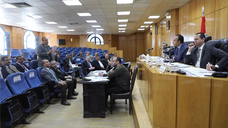 نائب محافظ المنيا يوجه بتكثيف الحملات التموينية على منافذ السلع ومعارض أهلًا رمضان