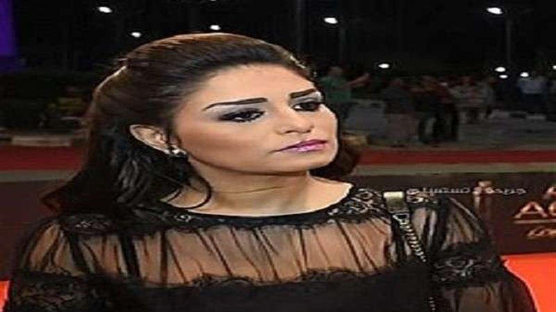 الفنانة منة فضالى
