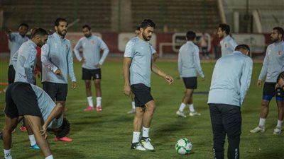 إصابة ثنائي الأهلي في مران الفريق قبل مواجهة غزل المحلة