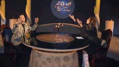 الموضوع وصل للخطف والحبس.. العرافة كشفت 