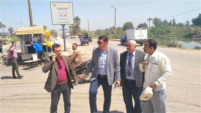 استمرار أعمال رصف ورفع كفاءة الطرق بمركزي ديرمواس وسمالوط بالمنيا