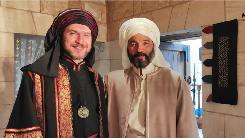 الخليفة والإمام.. خالد النبوي وأحمد صبري غباشي بصورة من كواليس مسلسل رسالة الإمام