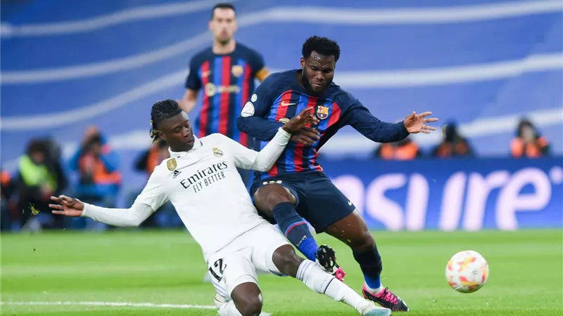 برشلونة يبحث عن معادلة رقم ريال مدريد القياسي في الكلاسيكو