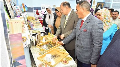 محافظ أسيوط يشهد حفل ختام الأنشطة الطلابية