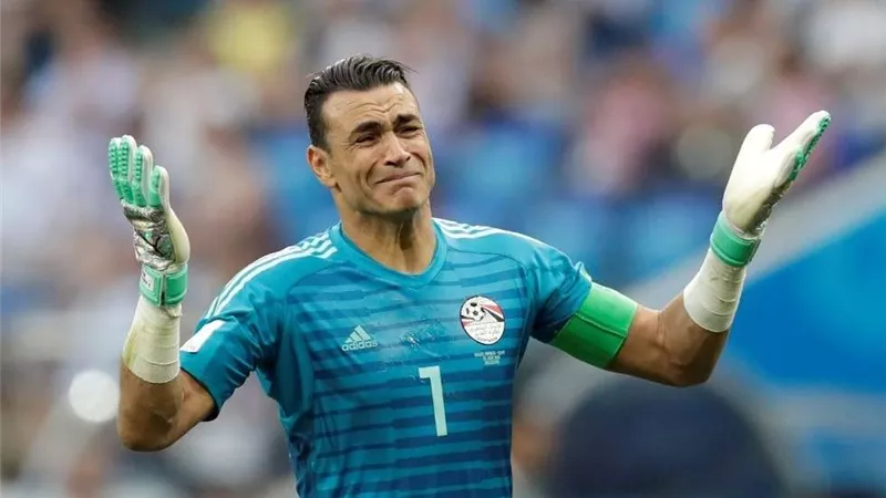 تعليق ناري من عصام الحضري على تعيين أحمد مجاهد رئيسا لاتحاد الكرة.. شاهد