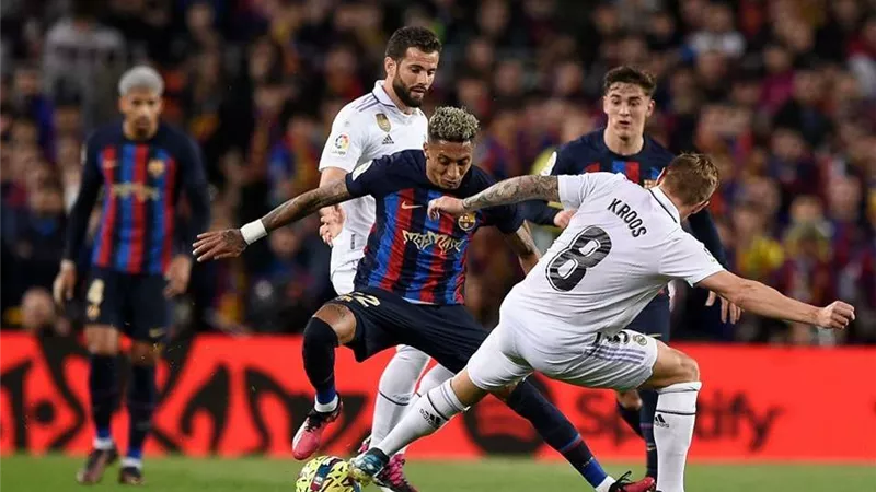 موعد مباراة ريال مدريد وبرشلونة في نصف نهائي كأس الملك الإسباني
