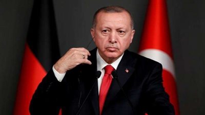 «في صحة الأمة».. خمور على مأدبة أردوغان والكاظمي تثير ضجة في تركيا