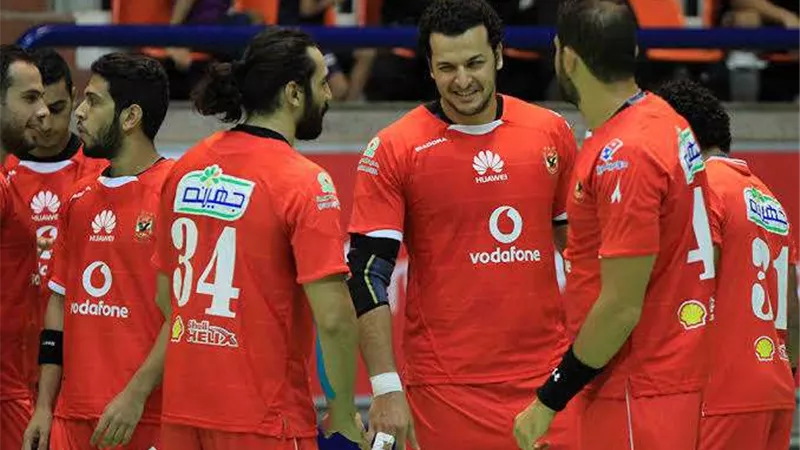 الأهلي يحسم الشوط الأول أمام سموحة بدوري المحترفين لكرة اليد