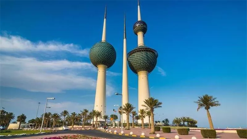 بعد تعليق رحلات الطيران.. الكويت توجه نداء عاجل لمواطنيها في قطر