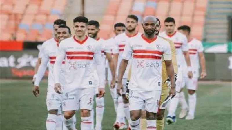 لجنة الكرة تحسم موقف المدرب المصري في الزمالك