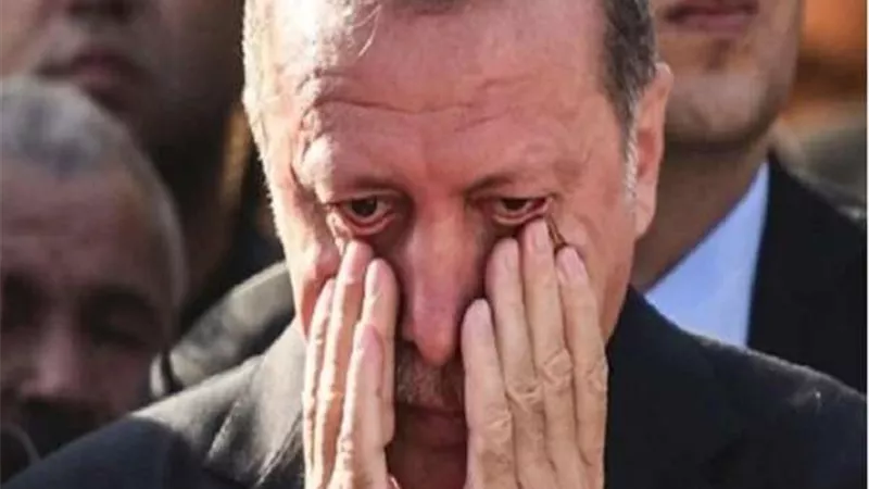 نظام أردوغان يعتدي  على أحد معارضيه من ذوي الإعاقة