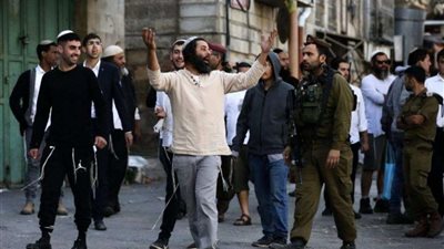 مستوطنون يغلقون الطرق في قلقيلية وأريحا