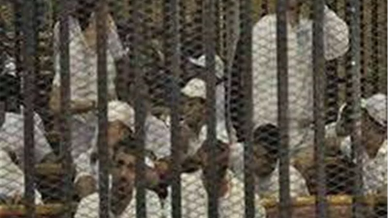 بعد قليل|محاكمة معتز مطر ومحمد ناصر وآخرين بـ
