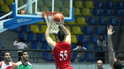 بعد الهجوم على لاعب كرة سلة.. تويتر يغلق حساب لمنظمة شهيرة