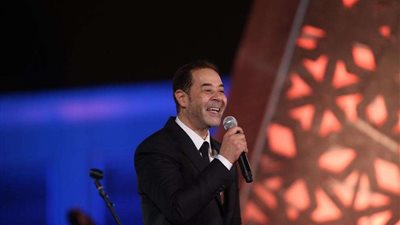 الليلة.. مدحت صالح يحيي سهرة دار الأوبرا الرمضانية من المسرح الكبير