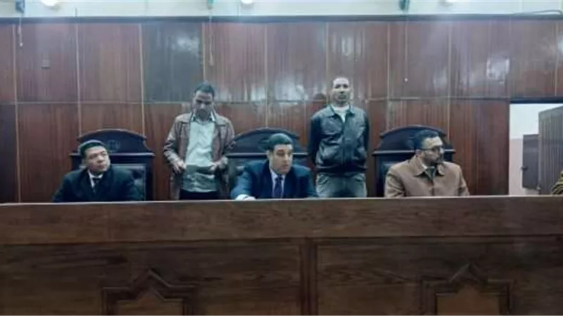 إحالة أوراق المتهم بقتل سيدة ونجلها بكفر الشيخ إلى المفتي