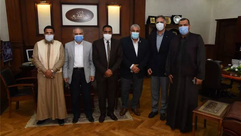 محافظ مطروح يستقبل لجنة الإغاثة والطوارئ بالمنطقة الروتارية 2451