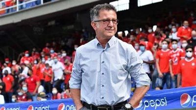 عاجل.. وصول الكولومبي خوان كارلوس أوسوريو مصر لتدريب الزمالك