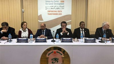 وزير التعليم العالى يترأس اجتماع مجلس إدارة وكالة الفضاء المصرية