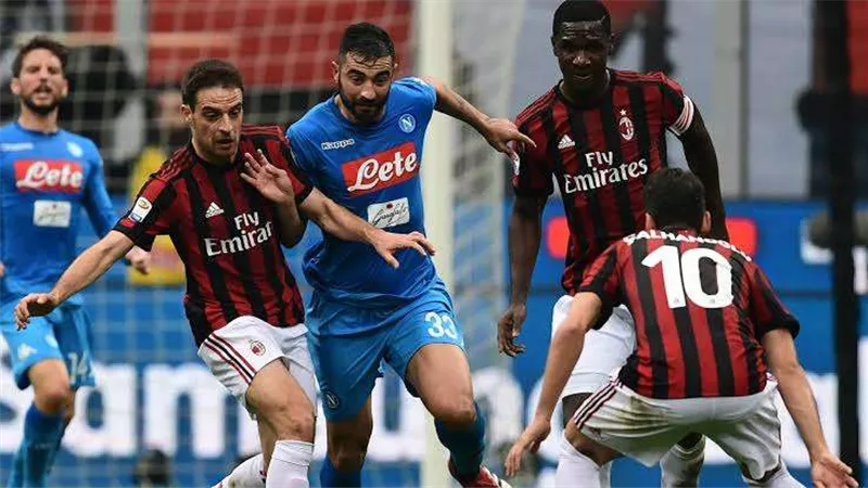 بث مباشر.. مشاهدة مباراة نابولي و ميلان في دوري أبطال أوروبا