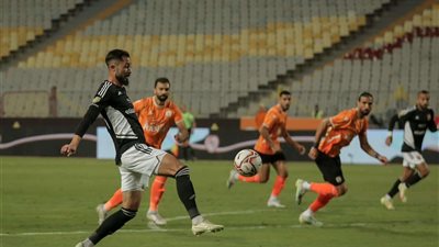 الأهلي يستدرج فاركو لاستعادة صدارة الدوري المصري