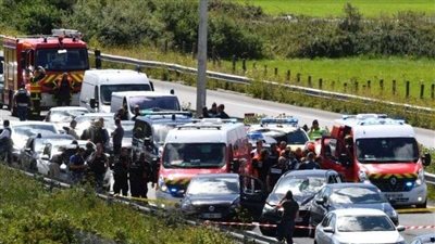 إصابة 7 في حادث سير بفرنسا.. تفاصيل