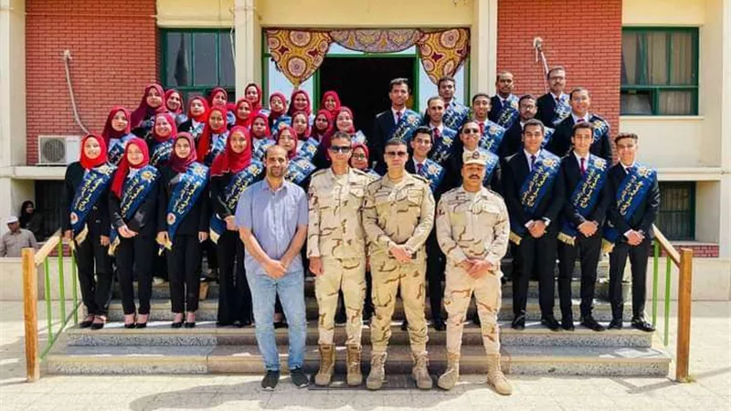 جامعة سوهاج تواصل تنفيذ برنامج الزيارات الطلابية الميدانية للمشروعات القومية بالمحافظة