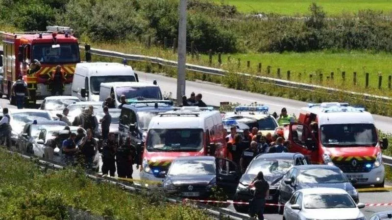 إصابة 7 في حادث سير بفرنسا.. تفاصيل
