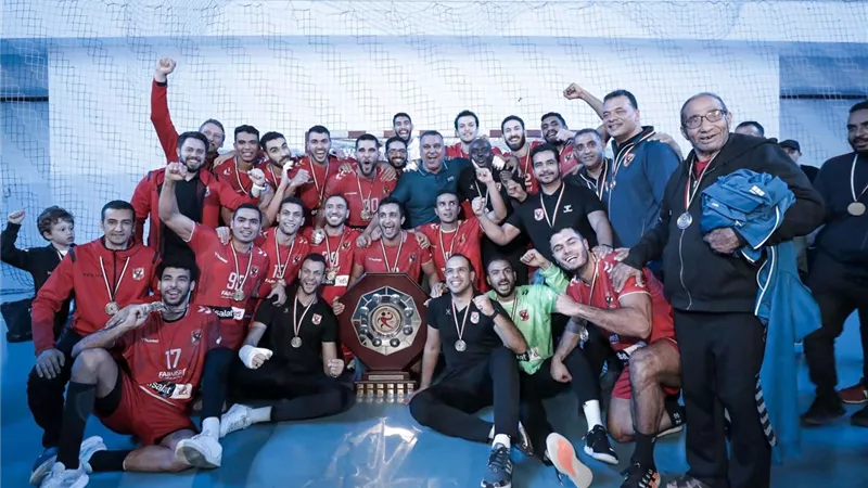 يد الأهلي تصل لبطولتها الـ54 تاريخيًا بعد فوزها بالكأس العاشرة