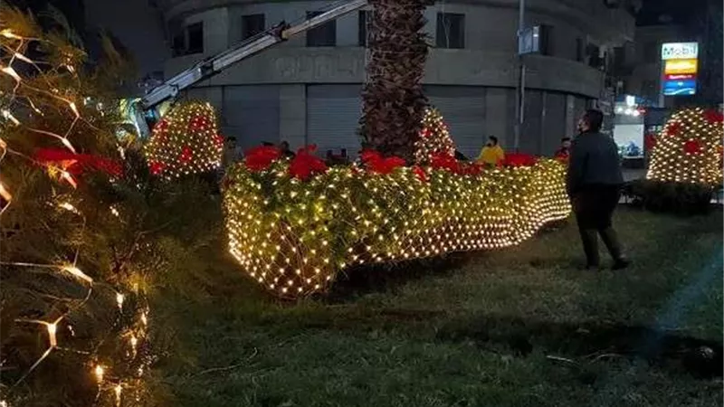 بالصور.. ميادين القاهرة تتزين للاحتفال برأس السنة