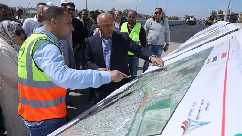 وزير النقل يتابع معدلات تنفيذ مشروعات الطرق والكباري بالدقهلية ودمياط