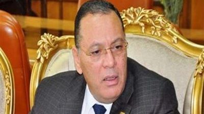 محافظ الشرقية: 57 مخالفة بالميكروباصات و4 غرامات لأصحاب محال بسبب كورونا