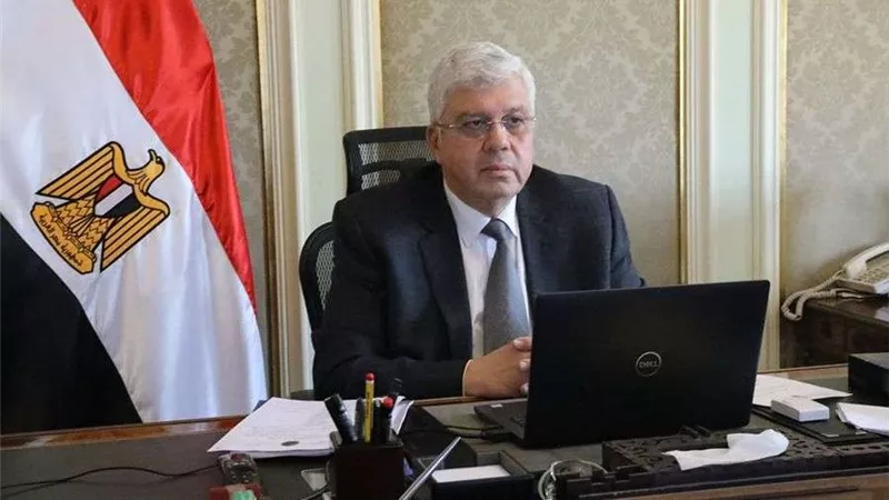 التعليم العالي يرأس اجتماع المعهد القومي للبحوث الفلكية والجيوفيزيقية
