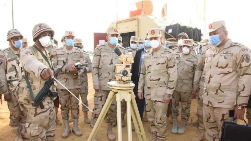 رئيس الأركان يشهد المرحلة الرئيسية لمشروع مراكز قيادة خارجي