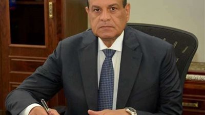 وزير التنمية المحلية يهنئ شيخ الأزهر بحلول عيد الفطر المبارك