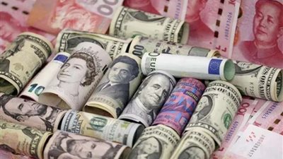 استقرار أسعار العملات الأجنبية والعربية أول أيام العيد